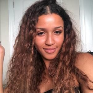 Meet your Posher, Sharon